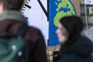 Les opposants à l'initiative des Jeunes Vert-e-s dénoncent un texte qui aurait des conséquences "désastreuses" autant pour la population que pour les entreprises suisses (Photo d'illustration). Keystone/PETER SCHNEIDER